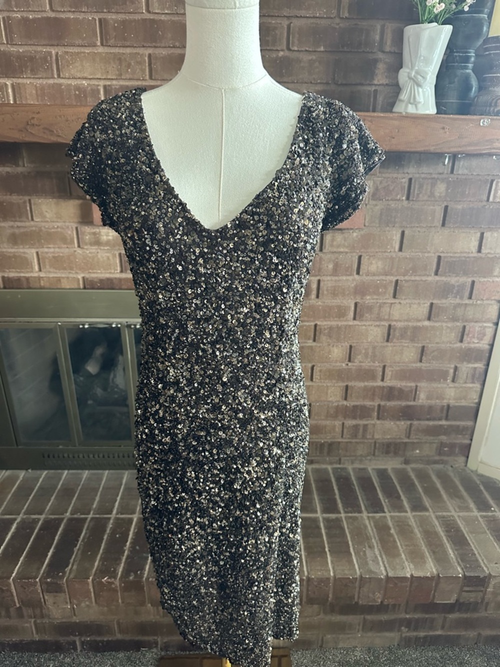 THEIA Bronze Sequin Cocktail Dress Size 6 Brown Glam Party Evening Gown